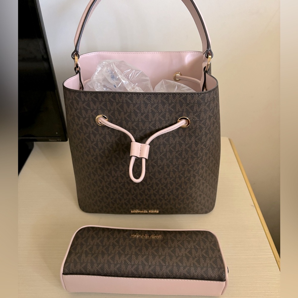 COPY - COPY - Michael Kors Purse